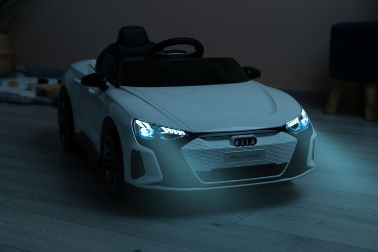 Toyz, Audi RS E-Tron GT, pojazd na akumulator, biały