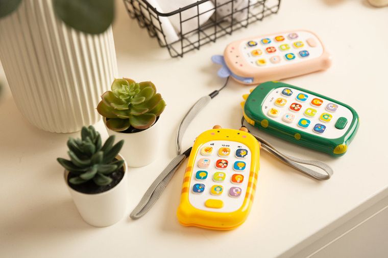 Toyz, smartphone, zabawka interaktywna