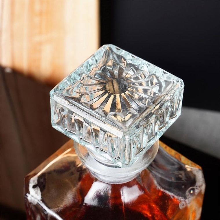 Vilde, karafka do whisky, szklana, 900 ml