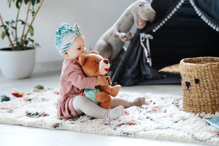 Vtech, Raczkujący Miś Tuptuś, maskotka edukacyjna