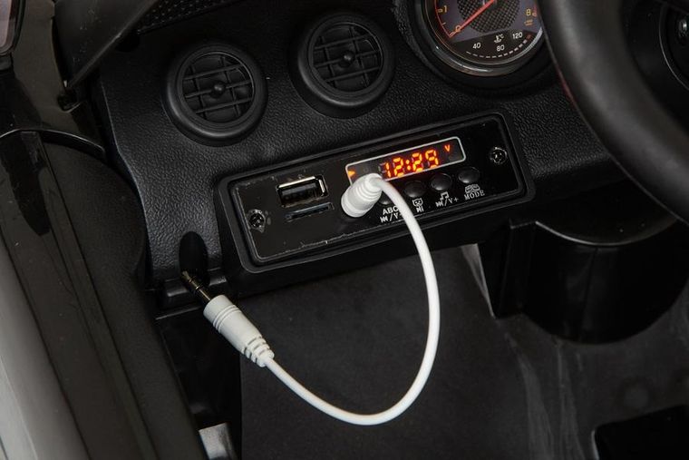 Enero, Mercedes AMG GTR, pojazd na akumulator