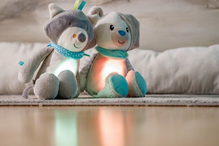 InnoGIO, GIOfriends, Oscar, szumiąca przytulanka z pozytywką i lampką nocną