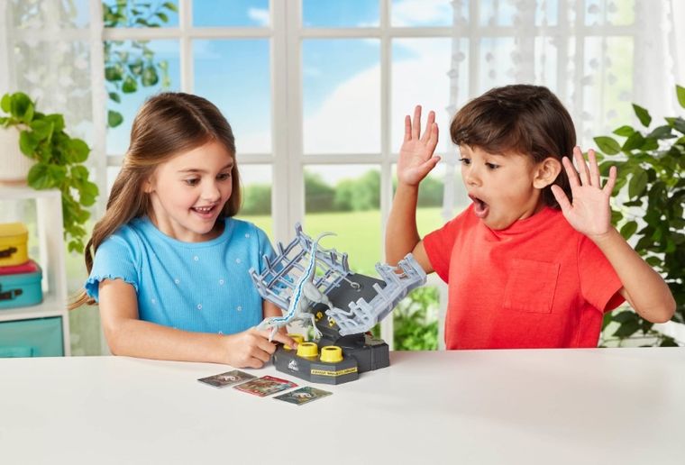 Jurassic World, Cage Breaker, gra familijna