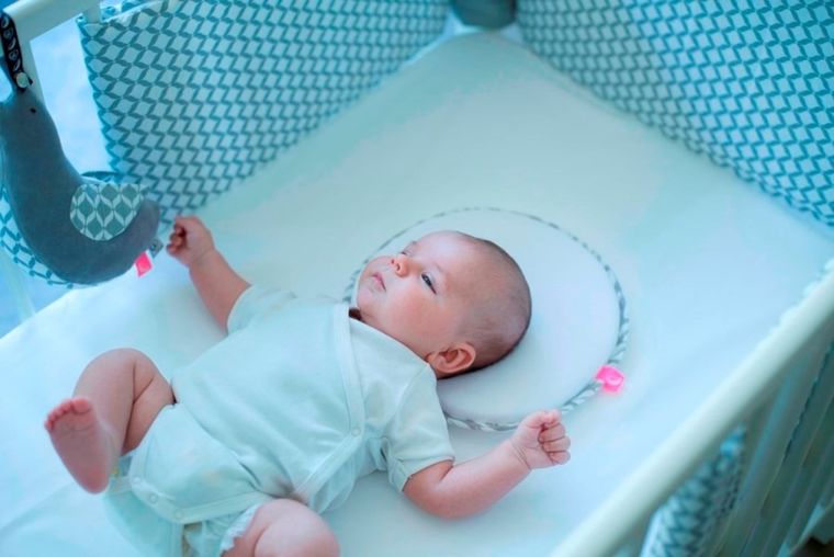 Motherhood, Classics Różowy, ergonomiczna poduszka stabilizująca dla niemowląt