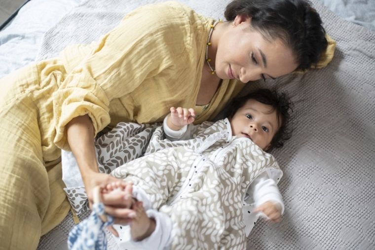 Motherhood, Kwadraty Różowe, śpiworek z nogawkami, ocieplany, TOG 2, 12-18 m