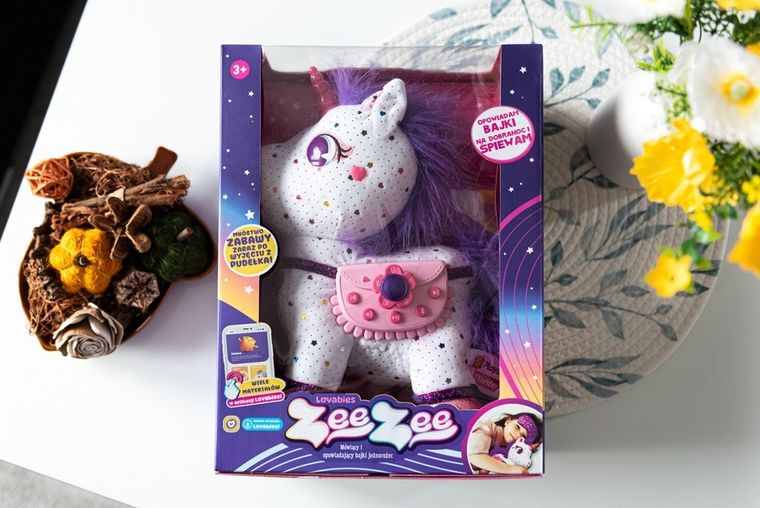 Playshifu, ZeeZee, interaktywna maskotka jednorożec