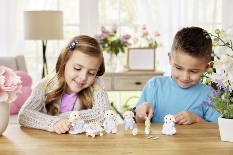 Sylvanian Families, Rodzina króliczków, zestaw figurek, 5735