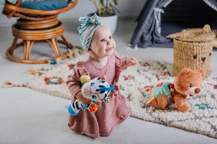 Vtech, Raczkujący Miś Tuptuś, maskotka edukacyjna