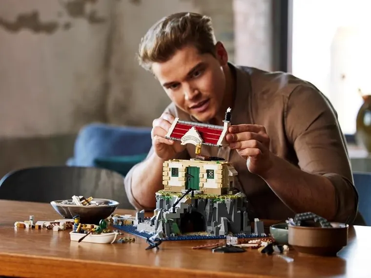 LEGO Ideas, Zmechanizowana latarnia, 21335