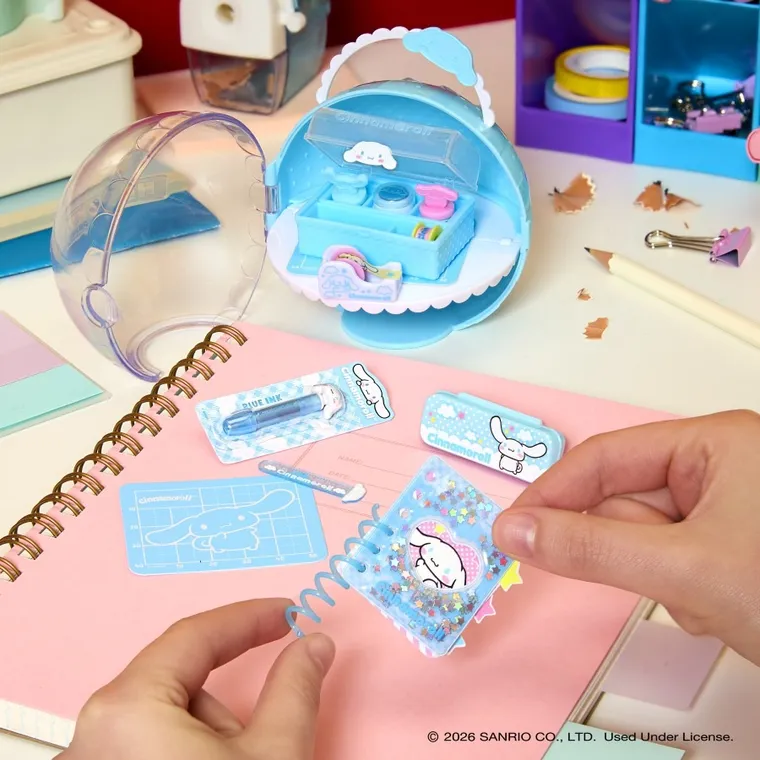MGA's Miniverse, Make It Mini, Hello Kitty, kula niespodzianka, mini gadżety szkolne