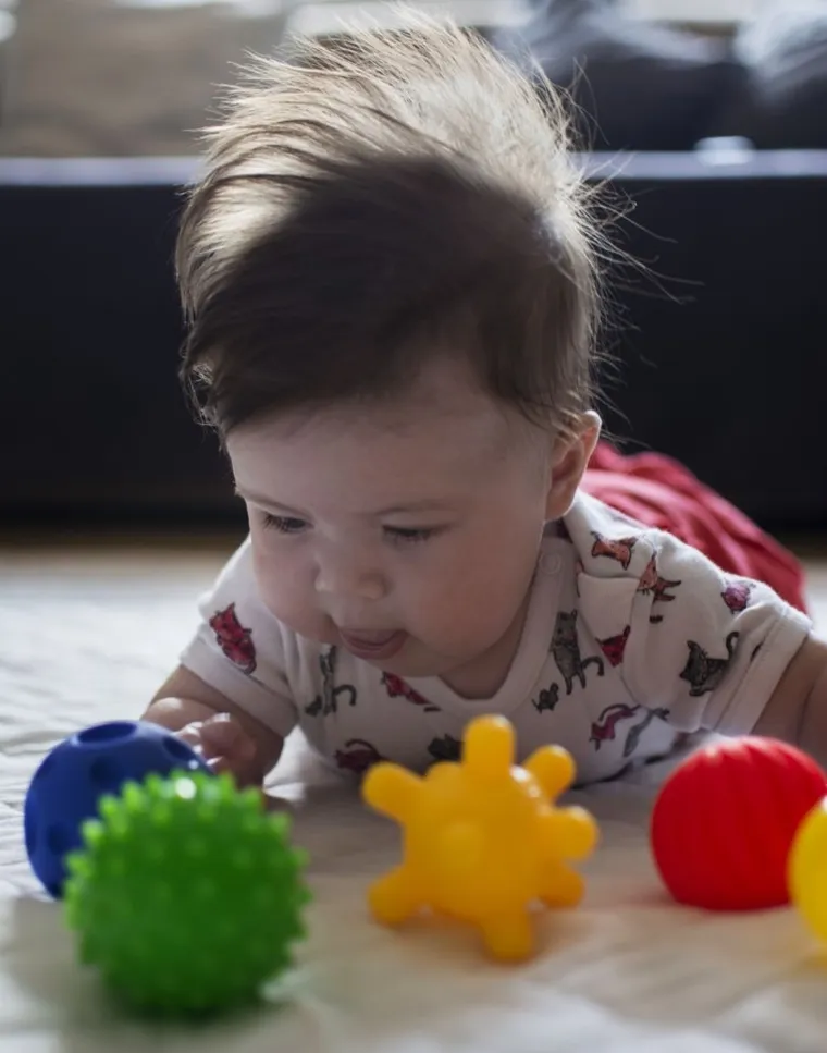 Mom's Care, Sensorky, piłeczki do masażu, piłeczki sensoryczne, 5 szt.