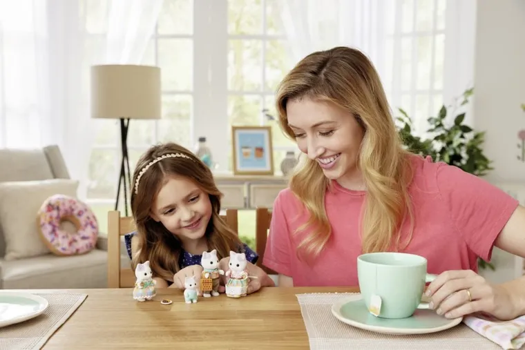 Sylvanian Families, Rodzina kotków, zestaw figurek, 5738