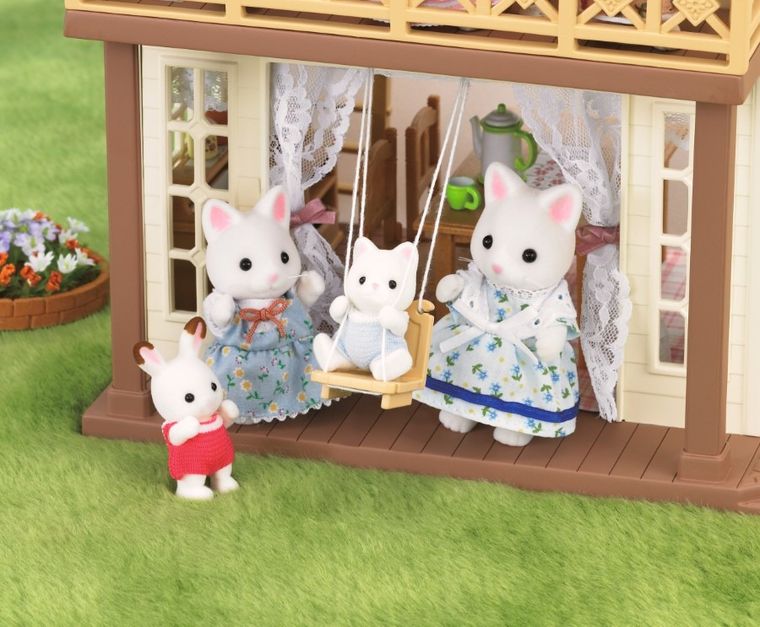 Sylvanian Families, Wiejski domek z niebieskim dachem, zestaw z figurkami, 5343