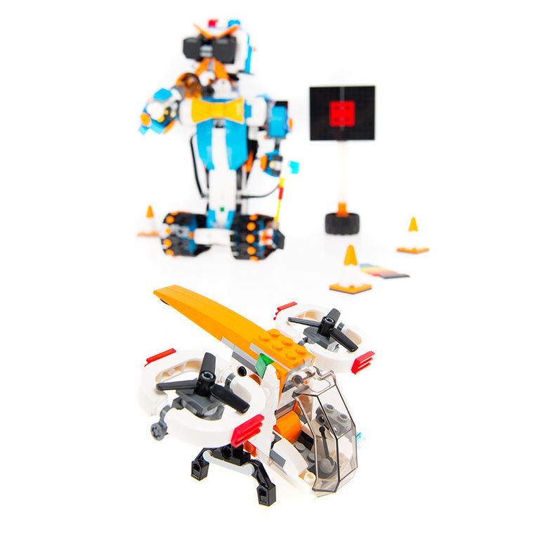 Zestaw promocyjny: LEGO BOOST, zestaw kreatywny, 17101 + GRATIS: LEGO Creator, Dron badawczy, 31071
