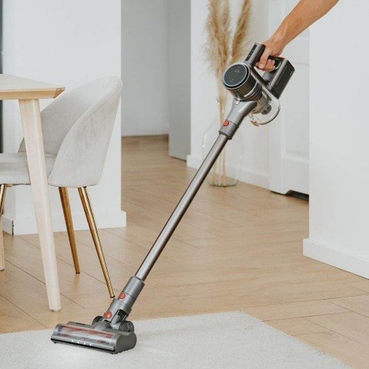 Adler, odkurzacz pionowy, PRO LED