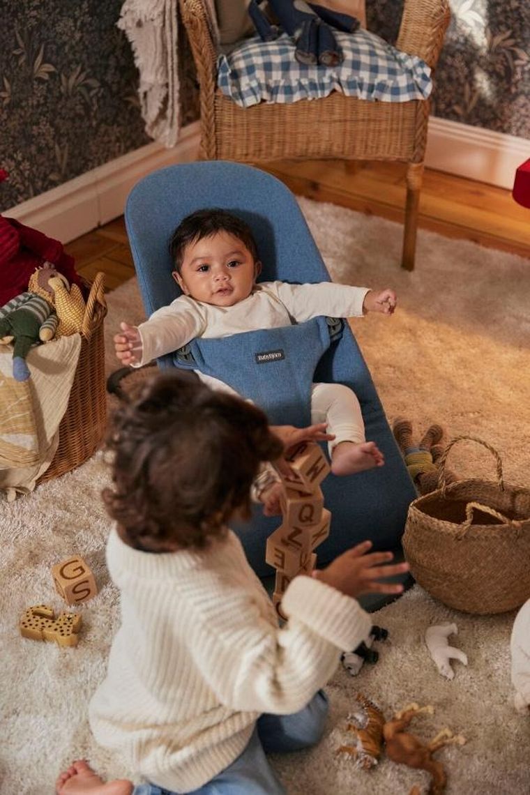 BabyBjörn, Bliss Woven, leżaczek bujaczek, melanżowy niebieski