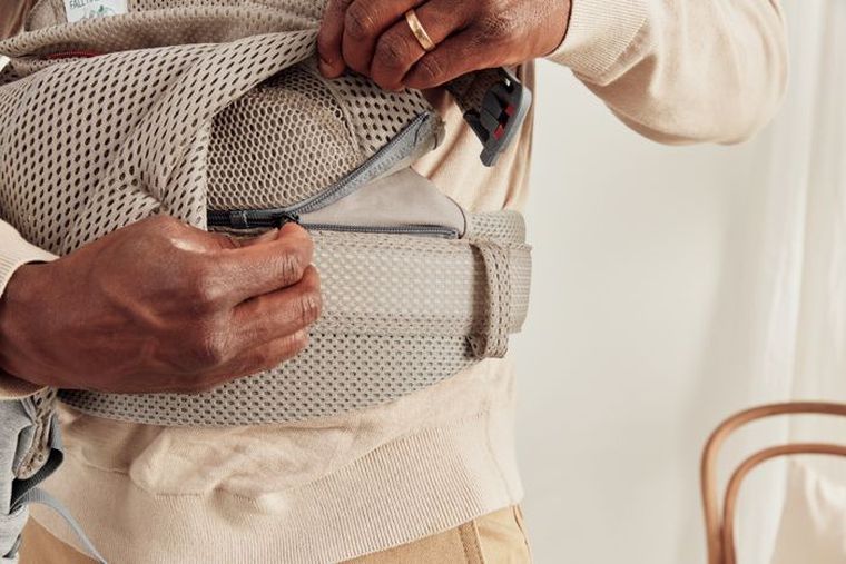 BabyBjörn, Harmony 3D Mesh, nosidełko, szary beż