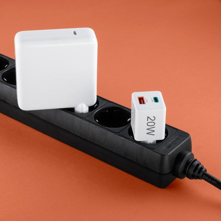 Hama, Power Delivery, ładowarka sieciowa, USB‑C, USB‑A, 20W, biała