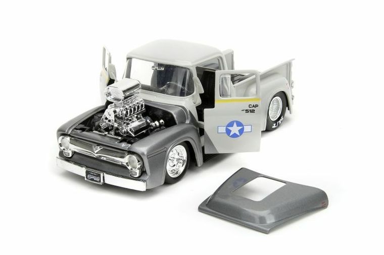 Jada Toys, Street Fighter, 1956 Ford Pick-up, model pojazdu z figurką, 1:24