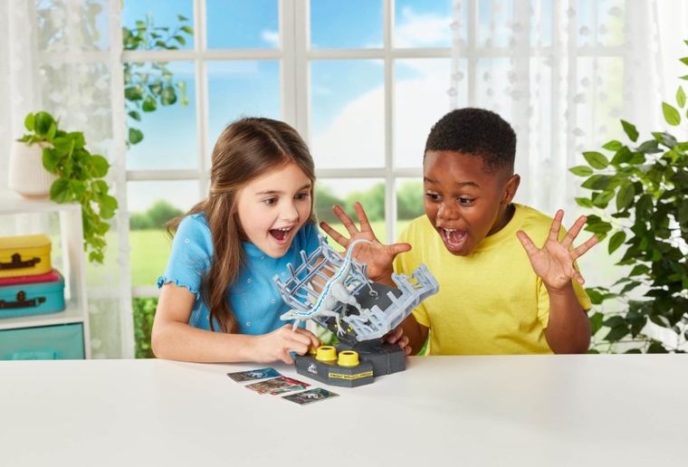 Jurassic World, Cage Breaker, gra familijna