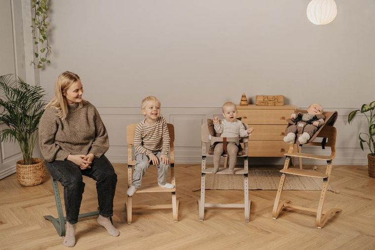 Leander, Newborn Seat, noworodkowe siedzisko do krzesełka do karmienia Louie i Classic, mocca