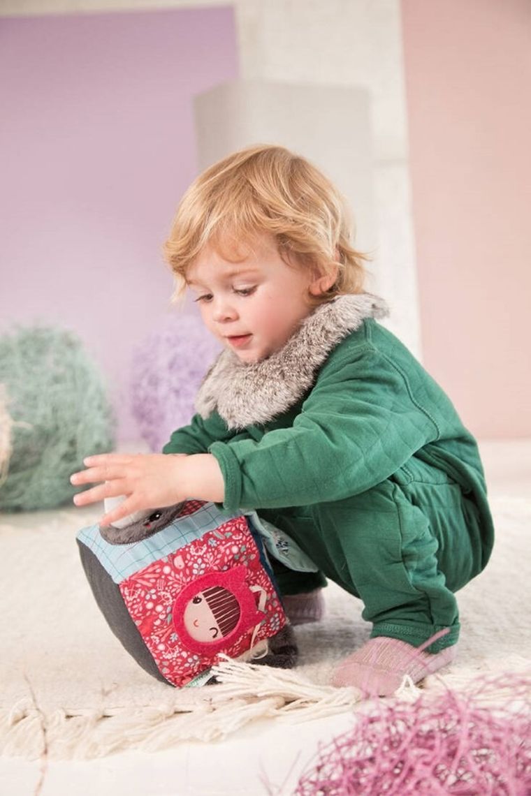 Lilliputiens, Kostka wielofunkcyjna Wilk Louis 9m+