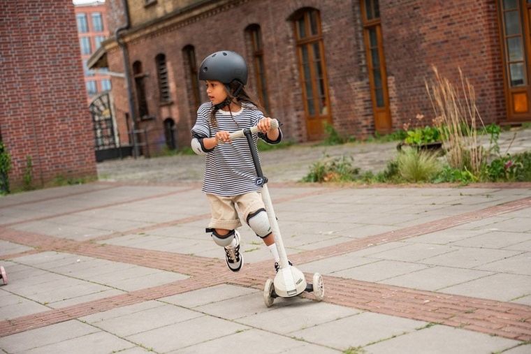 Scoot & Ride, Highwaykick 3S, hulajnoga z systemem sterowania 2w1, Ash