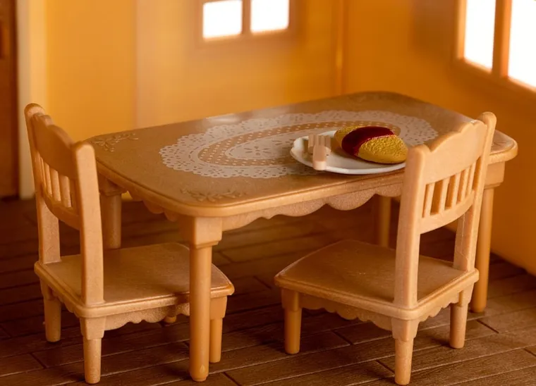 Sylvanian Families, Przytulny domek wiejski, zestaw startowy z figurką, 5242/5303