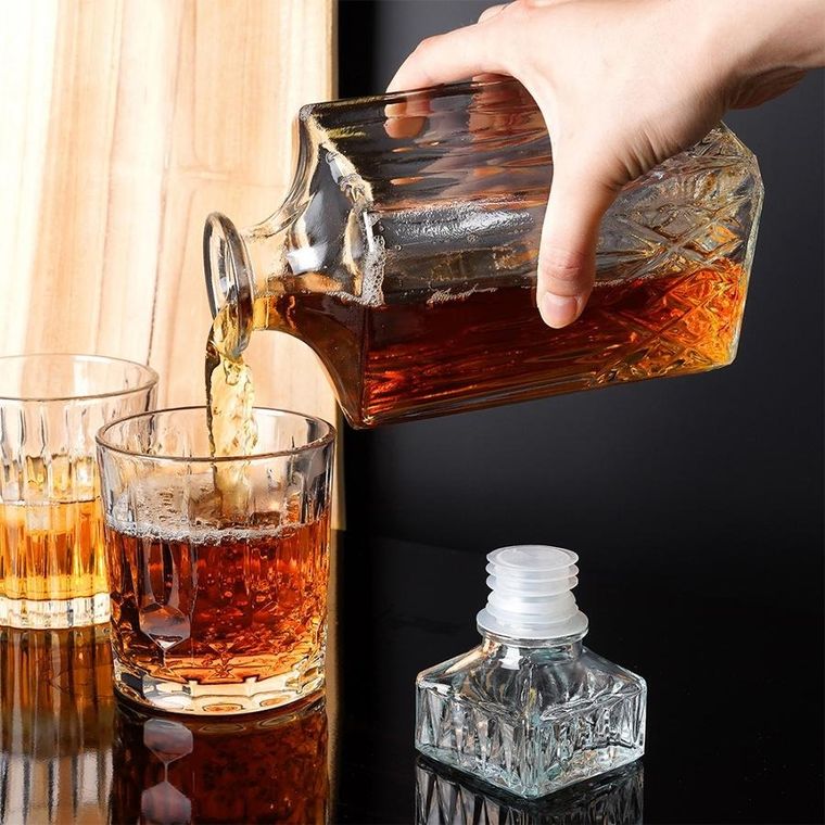 Vilde, karafka do whisky, szklana, 900 ml