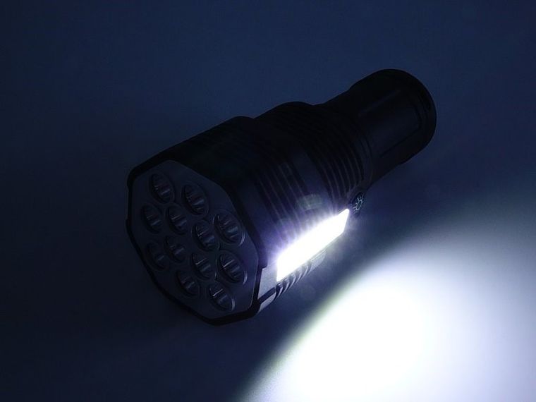 Adar, latarka z ładowarką, 7-7-16,5 cm