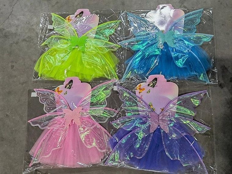 Adar, Motylek, strój