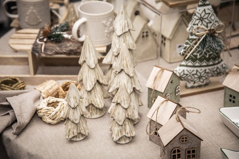 Altom Design, figurka porcelanowa choinka, 9-9-19.5 cm