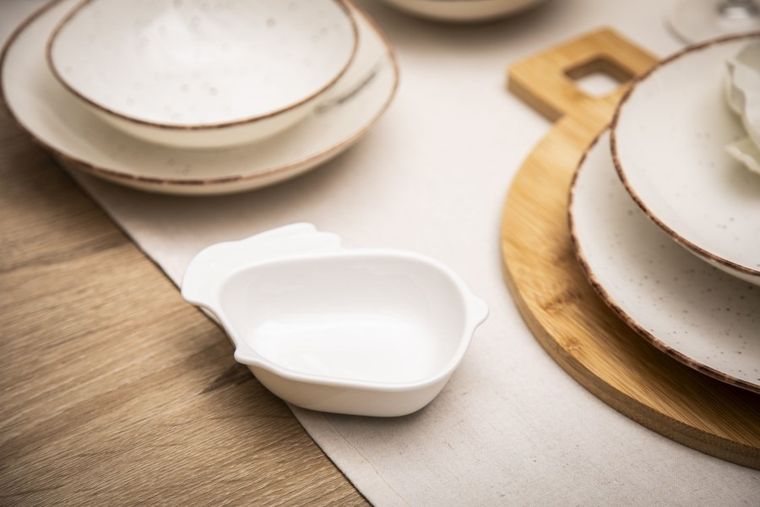 Altom Design, naczynie zajączek, porcelana kremowa, 13,5-10,5-3,5 cm