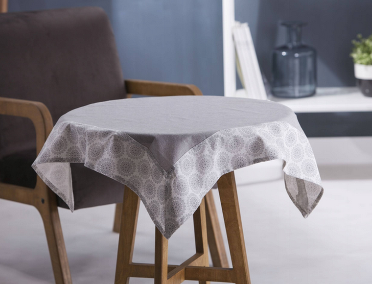 Altom Design, obrus 80-80 cm, szary, obszycie, szara rozeta