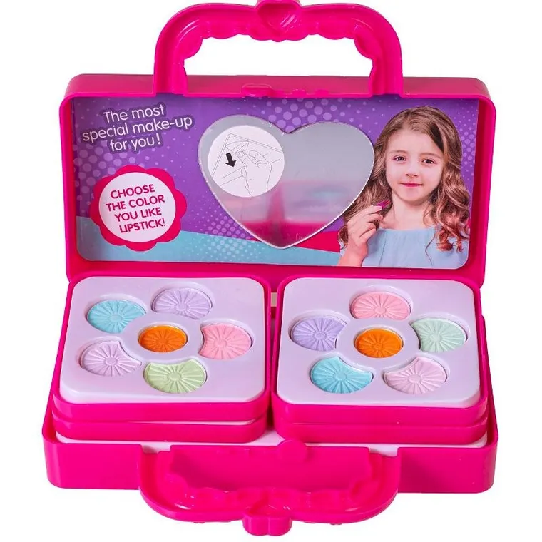 Anek dla Dzieci, kosmetyki w kuferku