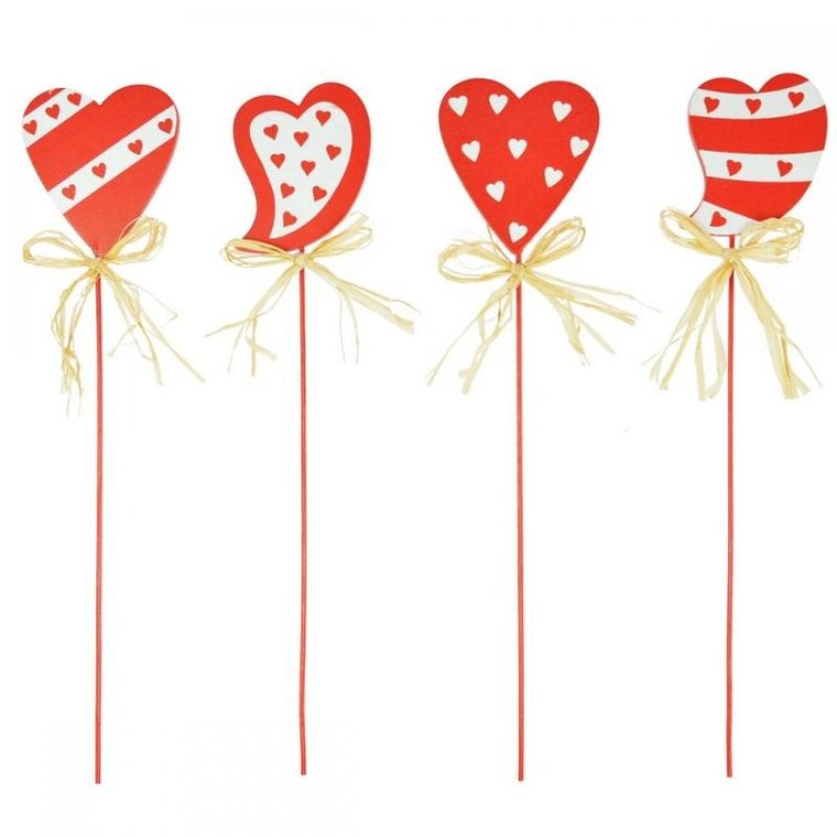 Arpex, drewniane serce na piku