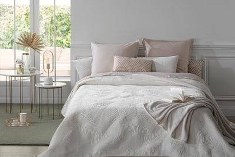 Atmosphera, narzuta na łóżko IV, welwetowa, 240-260 cm