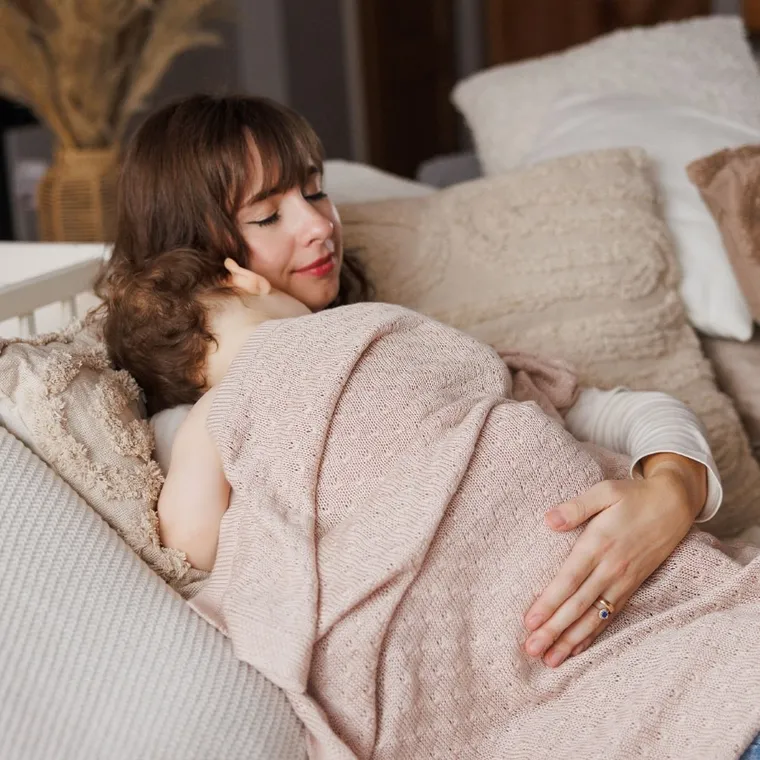 BabyOno, kocyk bambusowy, jasny beż, 75-100 cm