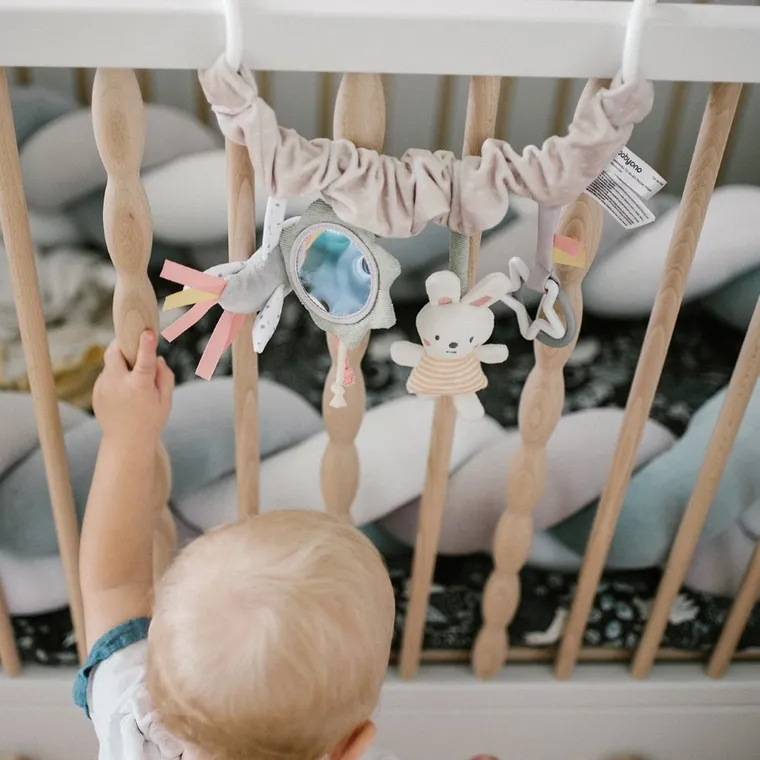 BabyOno, zabawka edukacyjna- zawieszka do wózka i fotelika, nature