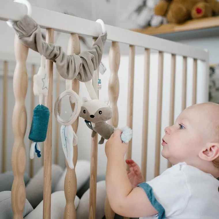BabyOno, zabawka edukacyjna- zawieszka do wózka i fotelika RACCOON