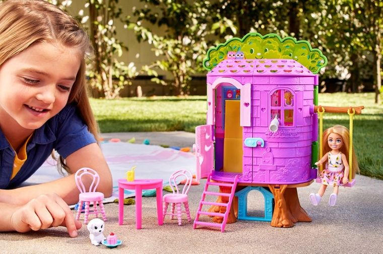 Barbie, Chelsea, Domek na drzewie, zestaw z lalką i akcesoriami