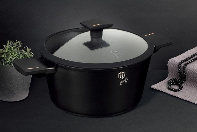 Berlinger Haus, Monaco, garnek tytanowy, 4.1l