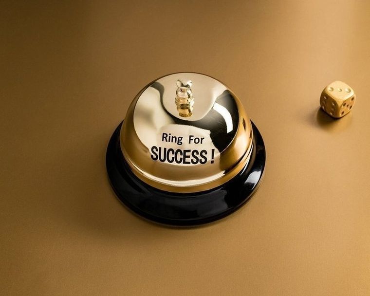Biurkowy dzwonek, na sukces, Ring for SUCCESS!