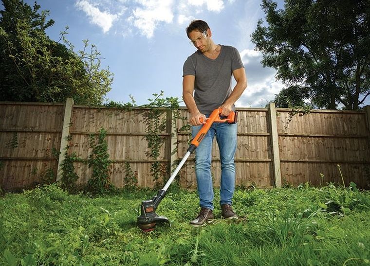 Black&Decker, podkaszarka akumulatorowa, 25 cm, 18V, ST1823