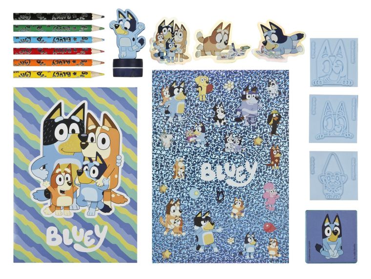 Bluey, mega zestaw kreatywny, notanik, kredki, naklejki i stemple