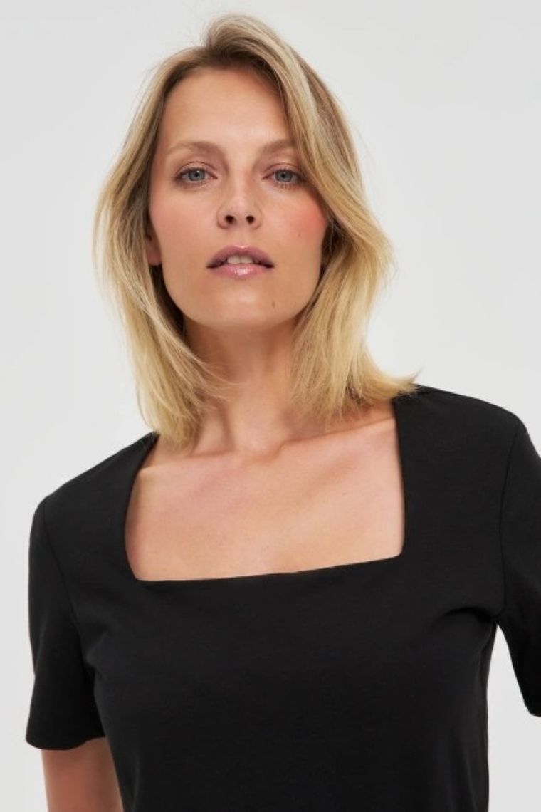 Bluzka damska z krótkim rękawem, czarna, Moodo