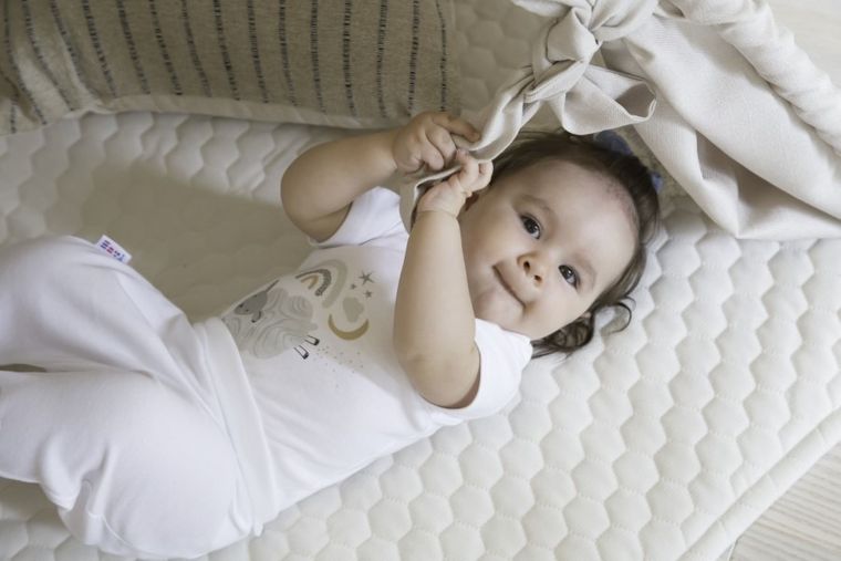 Body niemowlęce z krótkim rękawem, białe, Eevi