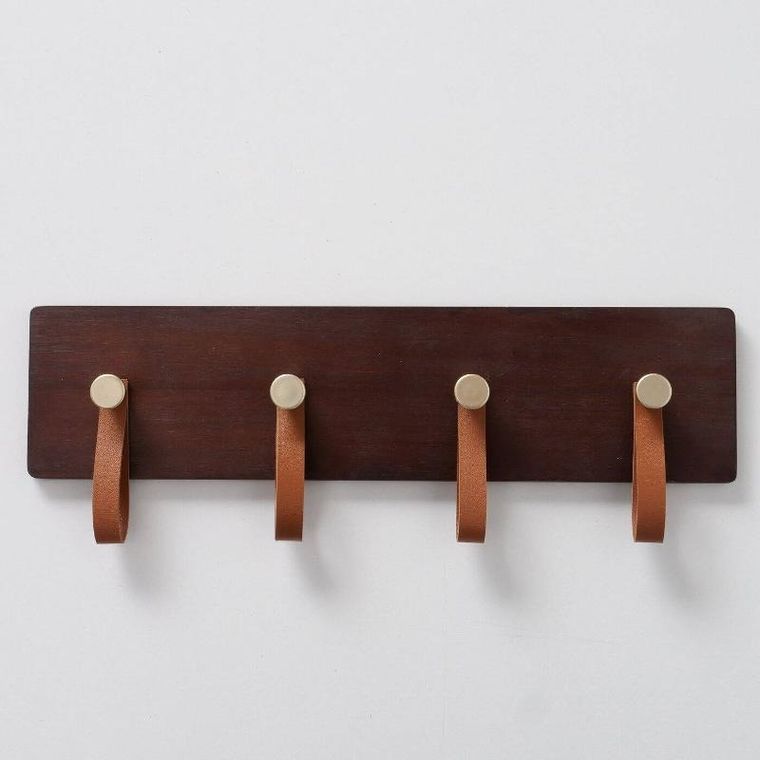 Boltze Home, wieszak na ubrania, ścienny, Skado, z drewna sosnowego ze skórzanymi uchwytami, 40-13 cm