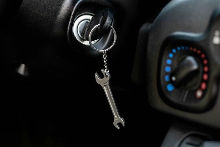 Brelok mechanika, płaski klucz