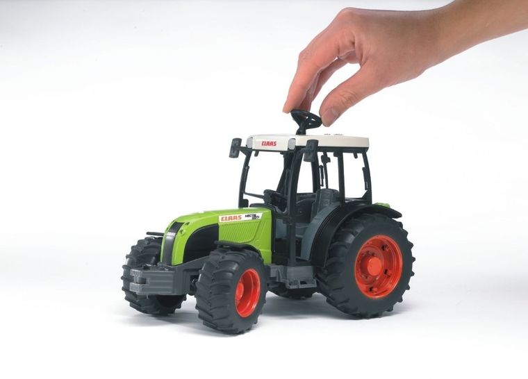 Bruder, Traktor Class Nectis 267F
